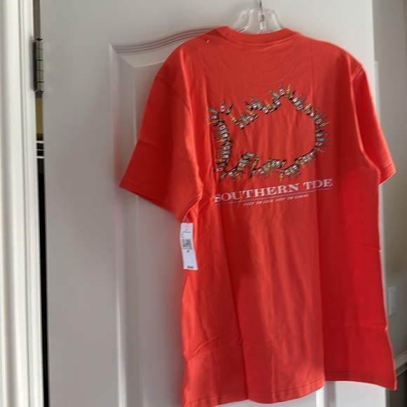 NWT Men’s s/s Southern Tide Beer Whale T - Picture 4 of 6